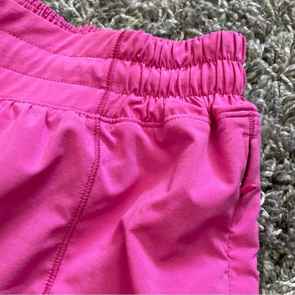 Lululemon Hotty Hot Shorts Size 6 4” inseam Pink - Picture 6 of 9